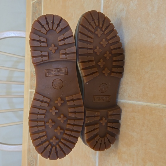 Timberland Boots - Picture 4 of 11